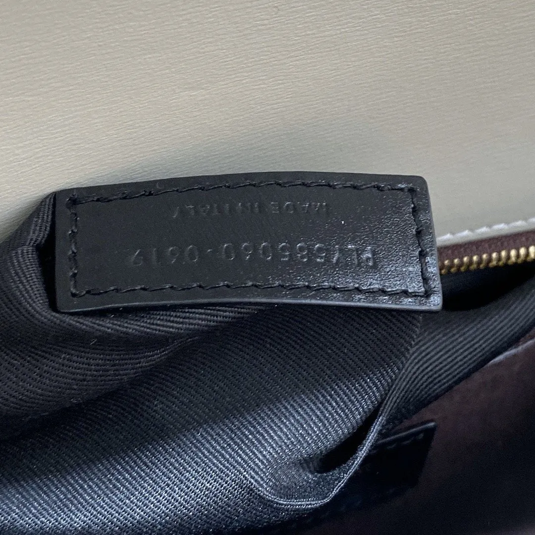 CARRE SATCHEL