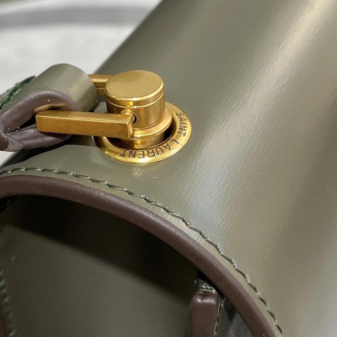 CARRE SATCHEL