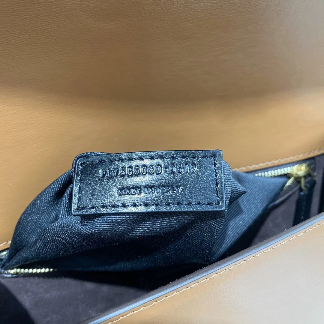 CARRE SATCHEL