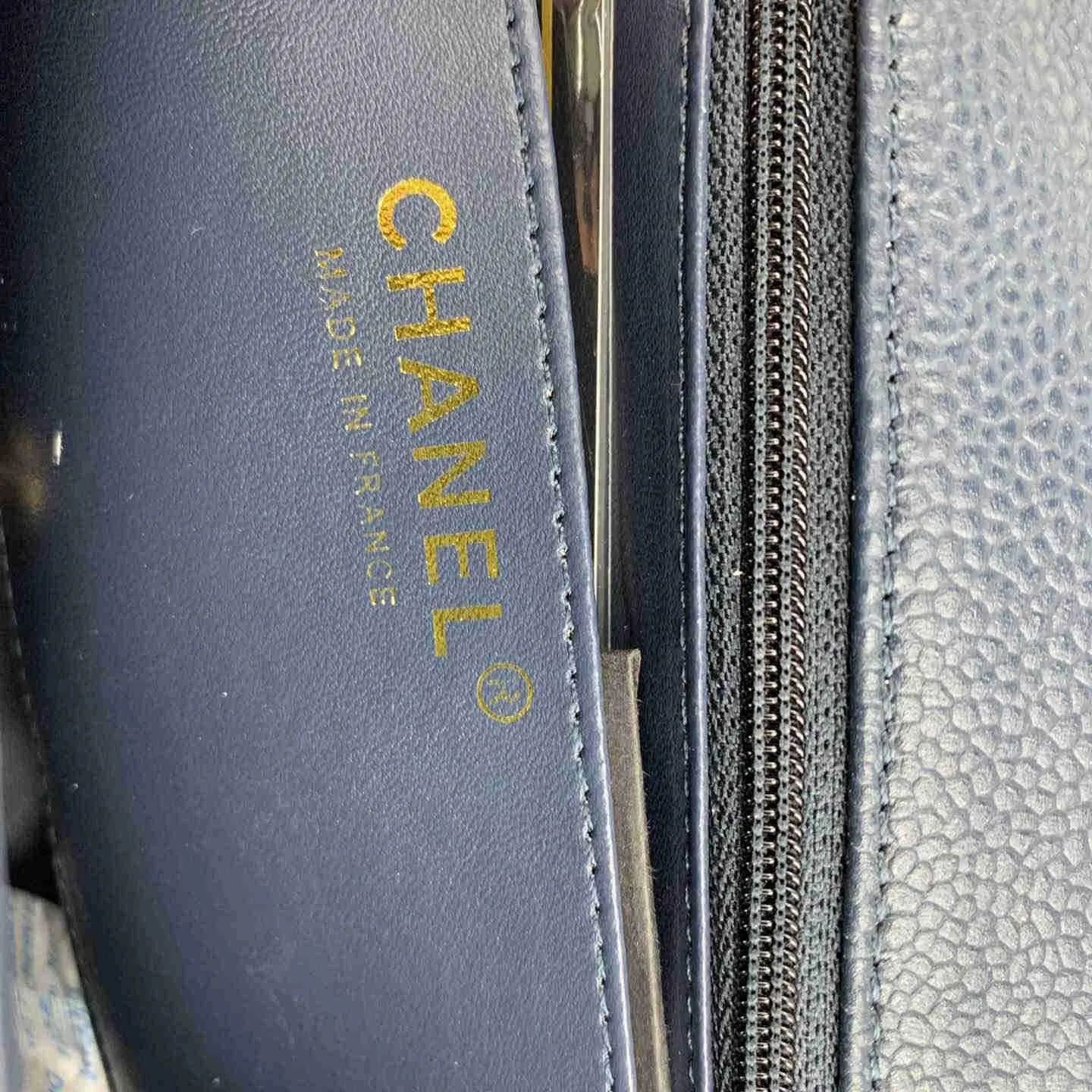 CC Flap Bag X Caviar Small 20cm
