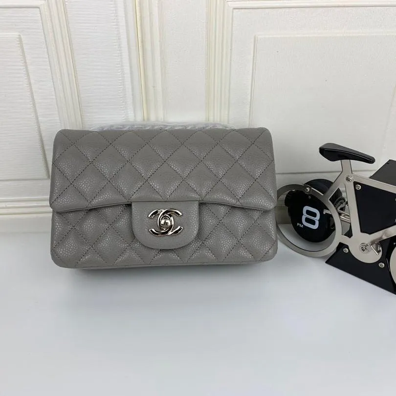 CC Flap Bag X Caviar Small 20cm