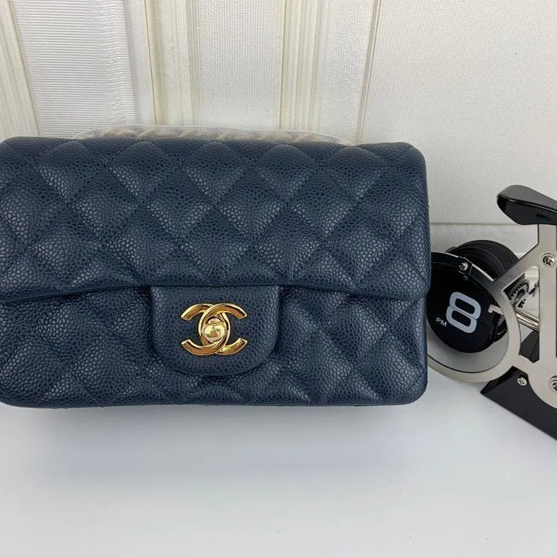 CC Flap Bag X Caviar Small 20cm