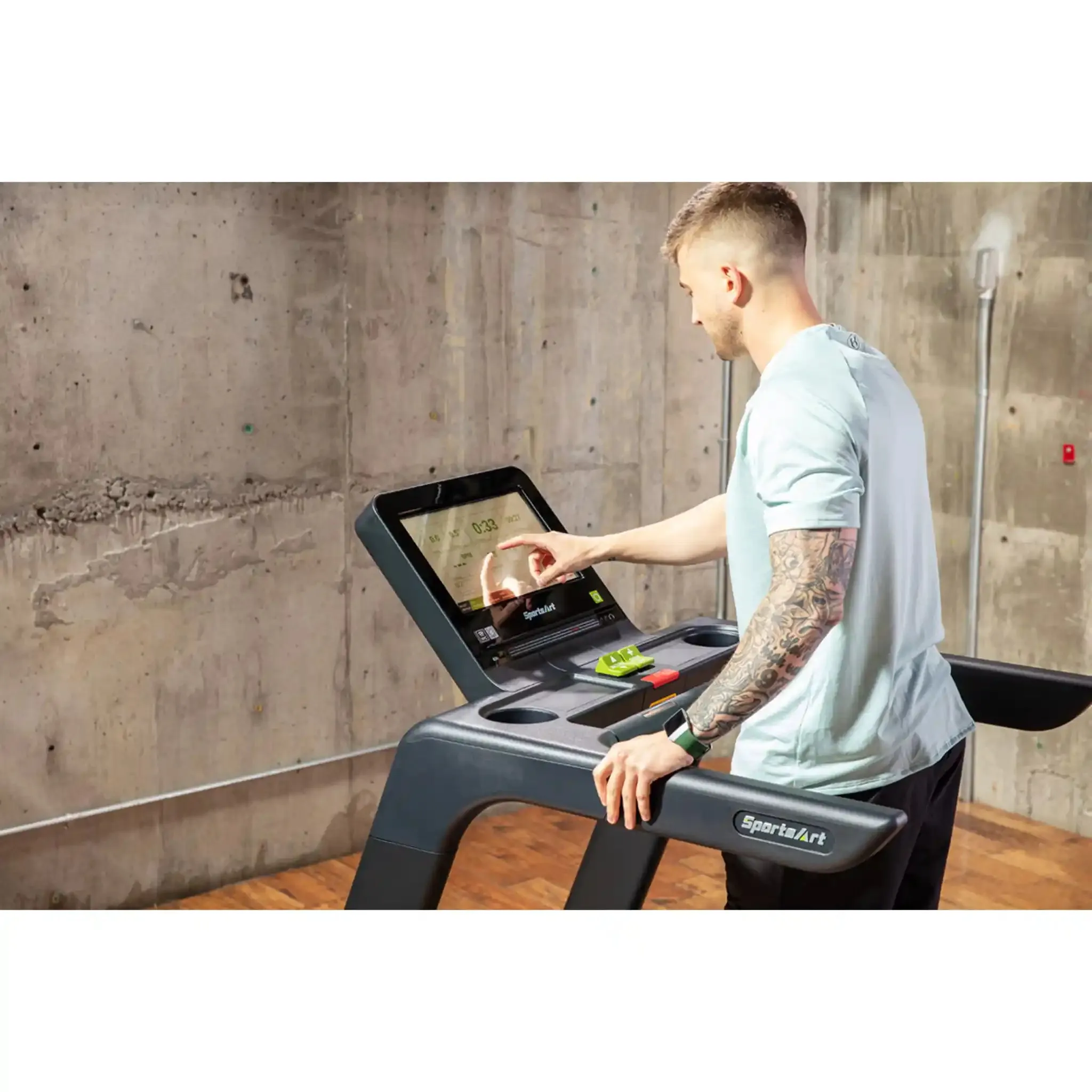 SportsArt T674-16 Elite Senza Treadmill