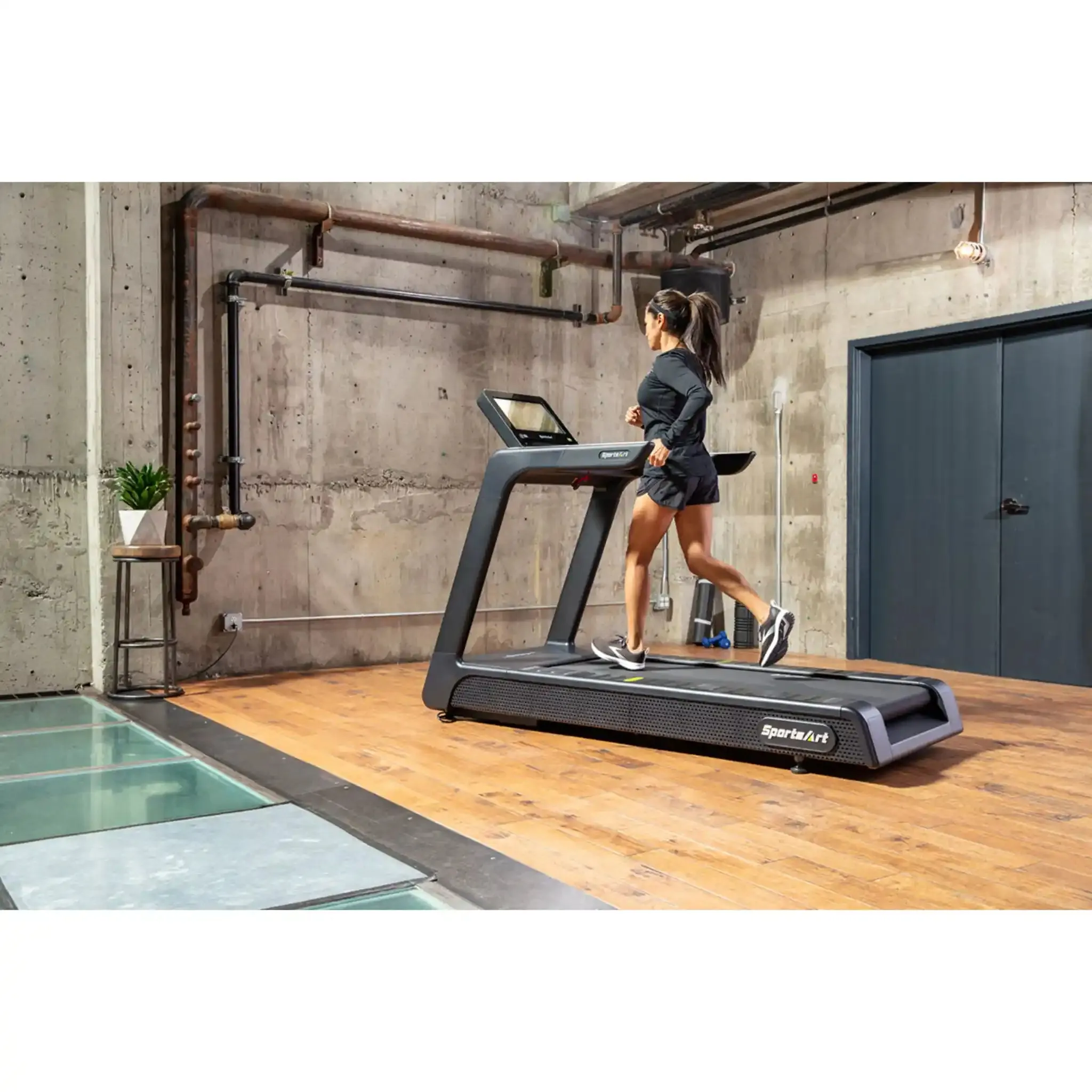 SportsArt T674-16 Elite Senza Treadmill
